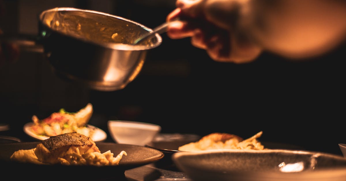 Quels plats incontournables de la cuisine espagnole goûter ?