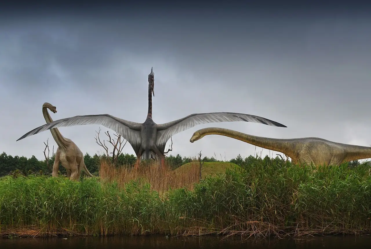 Quels secrets révèlent les dinosaures à plumes comme l'Archaeopteryx ?
