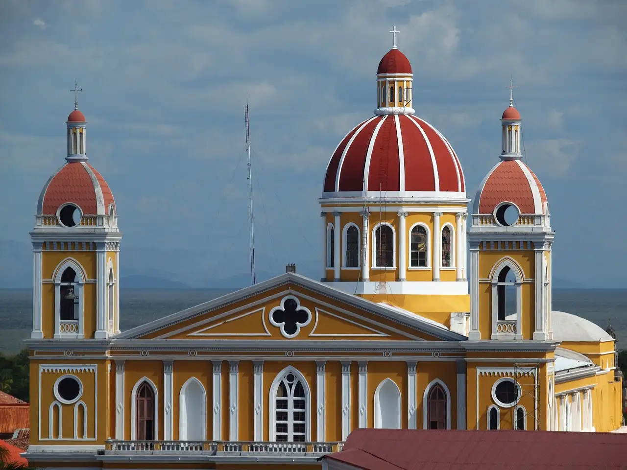 Quels sont les atouts de la ville coloniale de León au Nicaragua ?