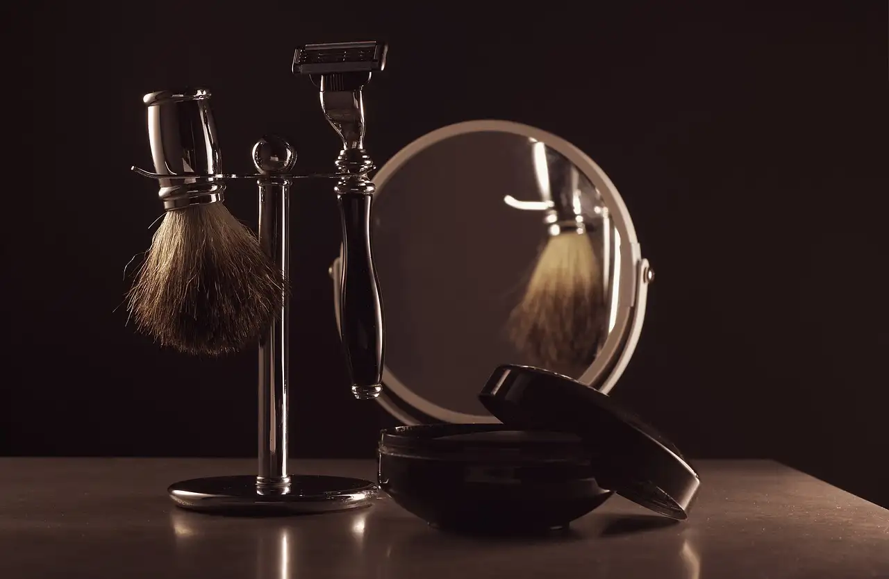 Comment enlever les taches de sièges avec de la mousse à raser ?