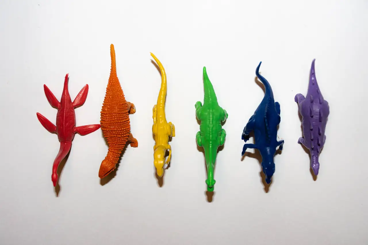 Quels étaient les premiers dinosaures et leur époque d'apparition ?