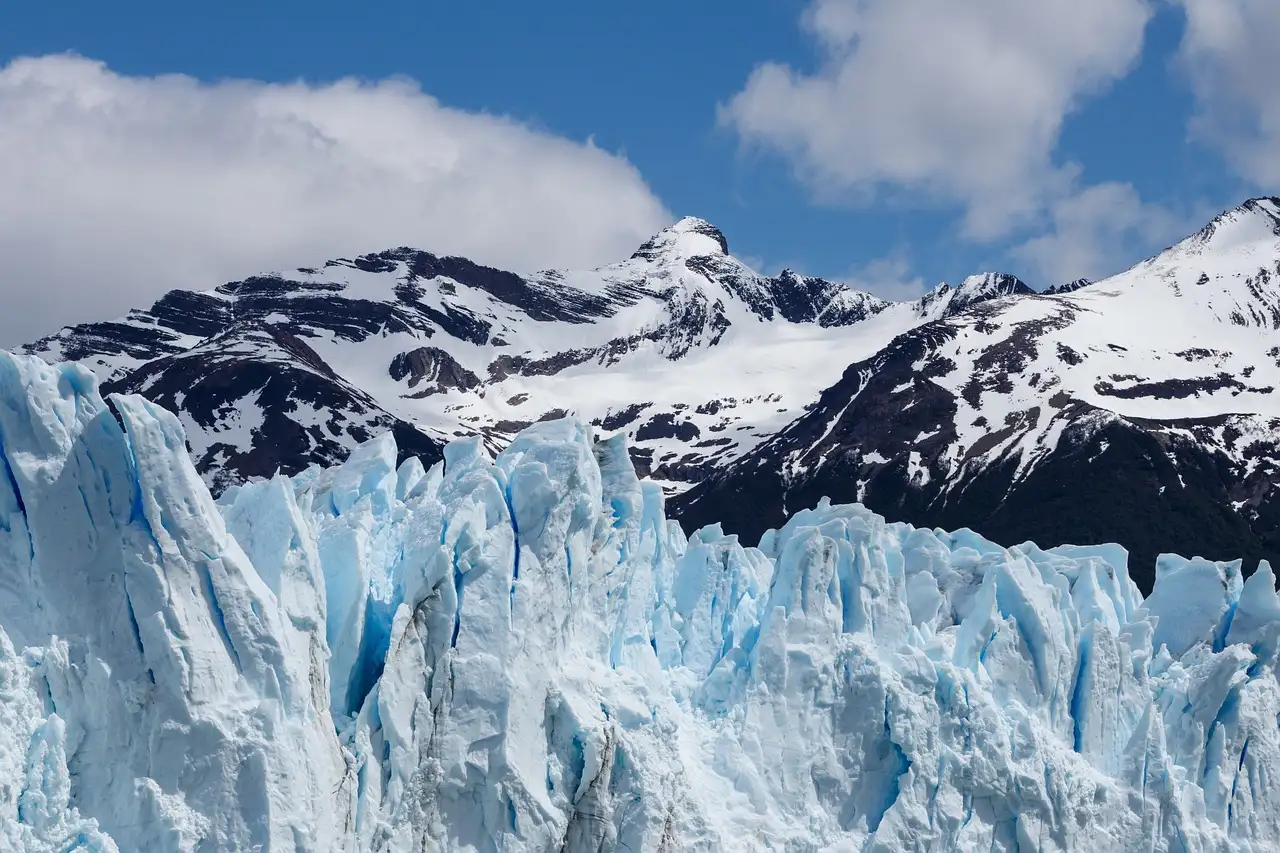Pourquoi le glacier Perito Moreno attire-t-il tant de visiteurs ?