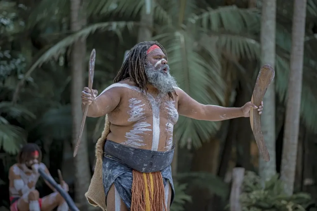 Quel est le livre de loi emblématique des Aborigènes ?