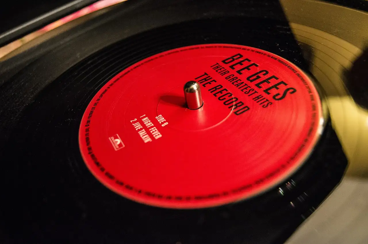 Qui chante How Deep Is Your Love des Bee Gees ?
