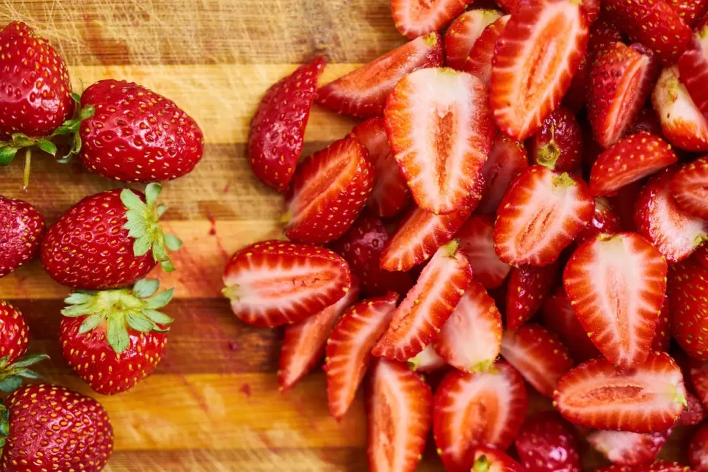 Combien de grammes de fraises par jour pour un régime sain ?