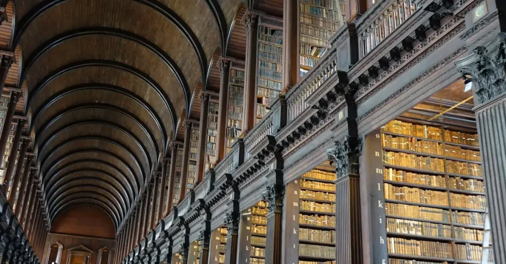 Pourquoi le Trinity College est-il le plus célèbre de Dublin ?
