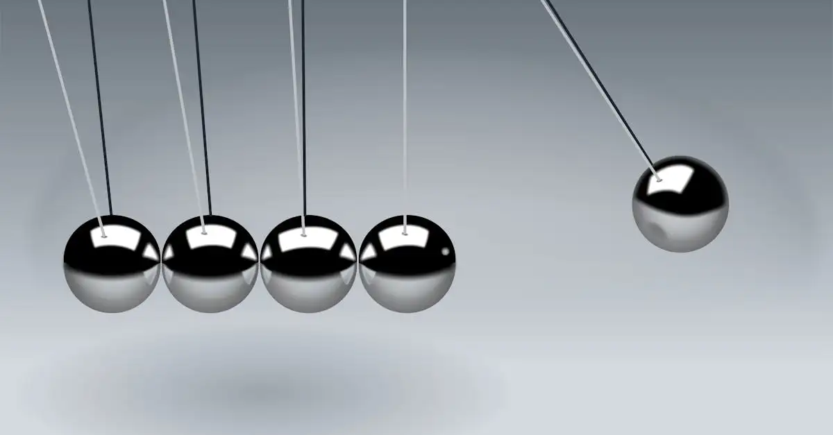 Qui a découvert la gravité et les lois du mouvement ?