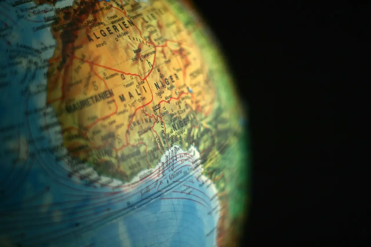 Quelle ville du Mali était un centre culturel au Moyen Âge ?