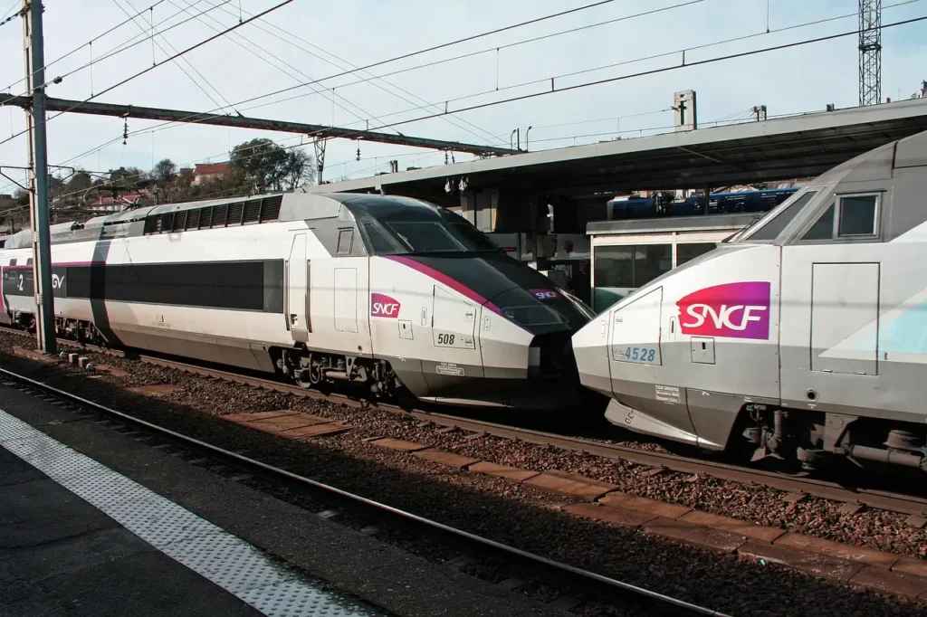 Quels sont les bénéfices des trains à grande vitesse pour les pros ?