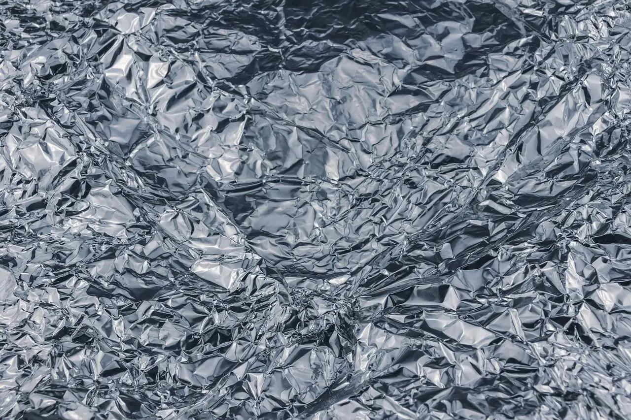 Comment éviter un gâteau sec avec du papier aluminium ?