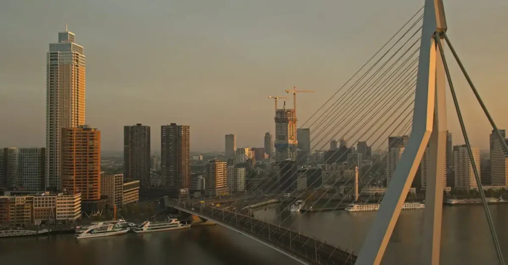 Où découvrir le Wereldmuseum et sa collection unique ?