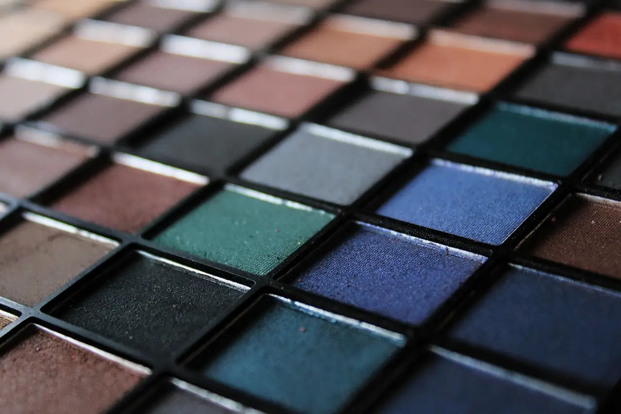 Quel maquillage choisir pour la rosacée sans aggraver ?