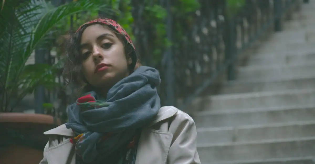 Quelle couleur de foulard choisir avec un manteau beige ?