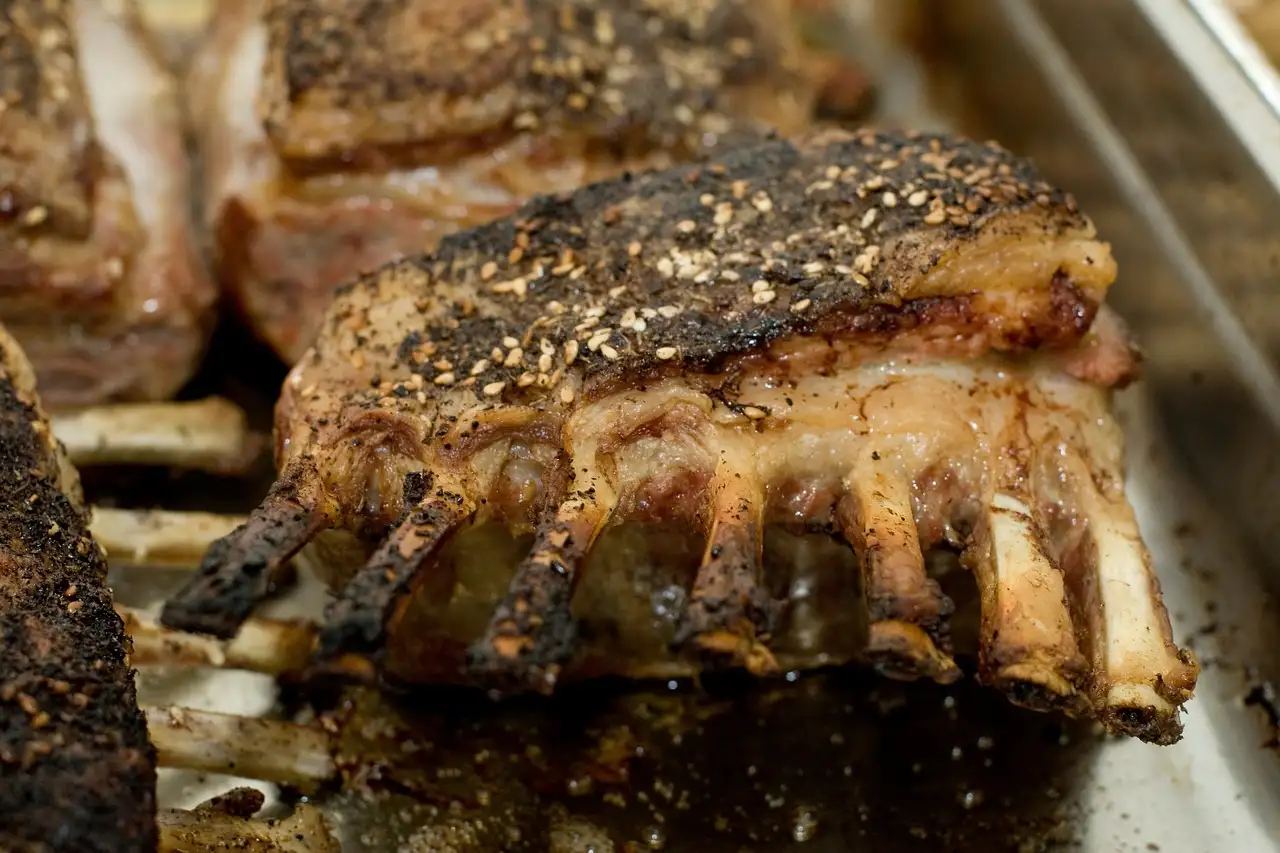 Quelle sauce accompagner une côtelette d'agneau ?