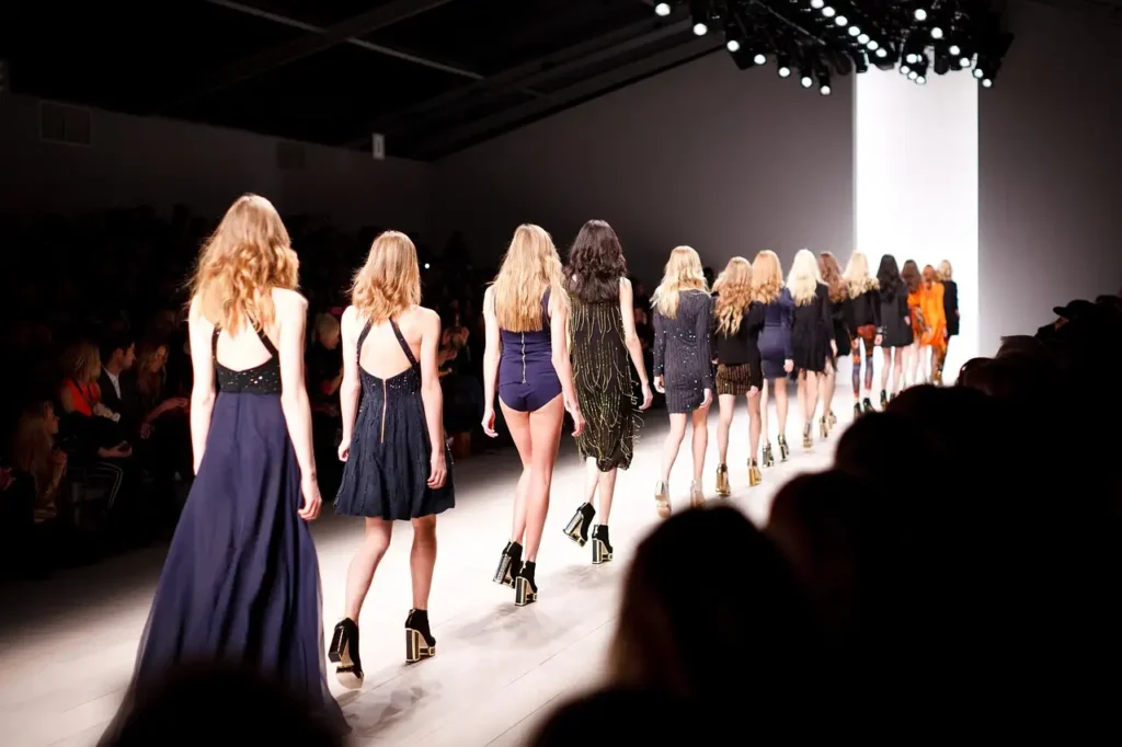 Que faut-il savoir sur le défilé de mode ? Découvrez ici !
