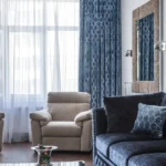 Quel tapis choisir avec un canapé bleu ? Nos conseils !