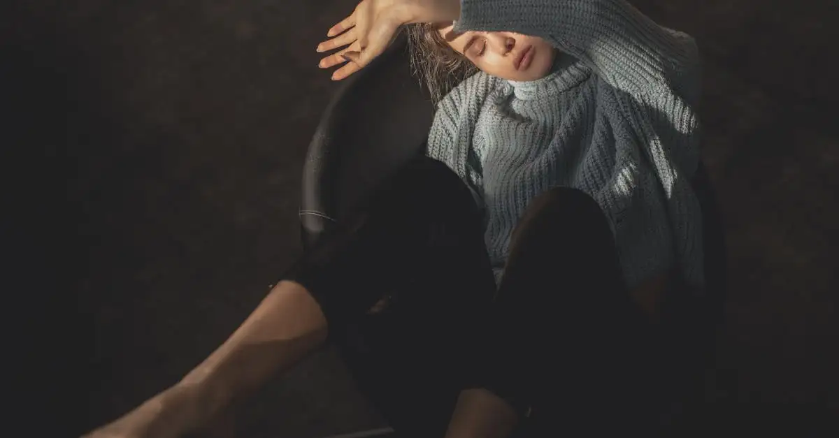 Quelle couleur de vêtements pour sublimer les cheveux gris ?