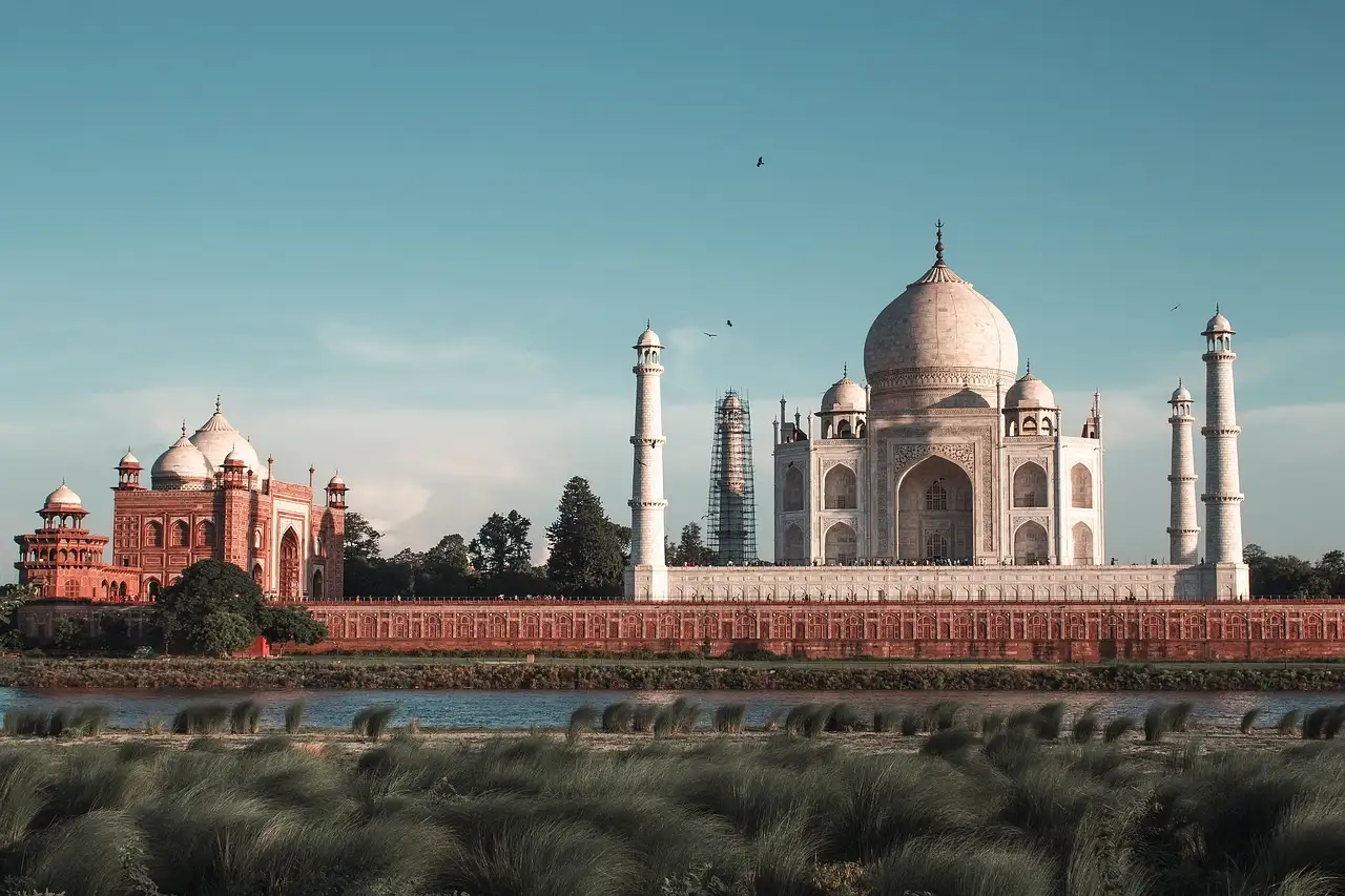 Quelle est la première colonie commerciale européenne en Inde ?