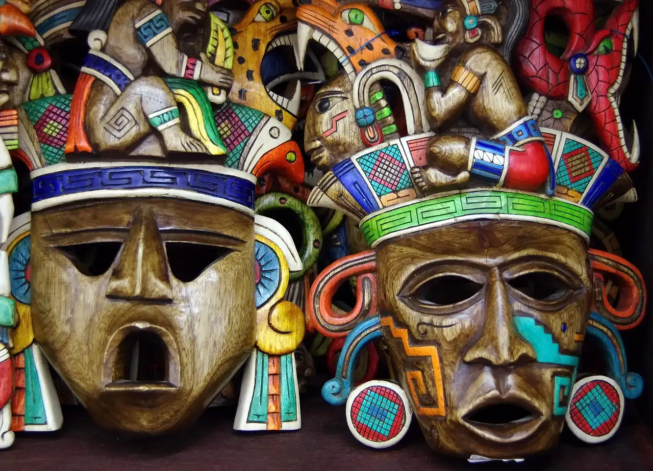 Quelles étaient les principales routes commerciales des Mayas ?