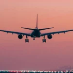 Quel est le temps de vol d'Amsterdam à Santorin ?